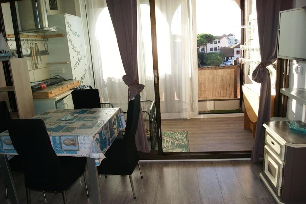 Appartement 5 Couchages Tout Confort Proche Mer Ле Баркарес Экстерьер фото